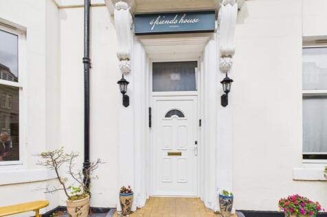 CAM03185G0-PR0122-STILL022