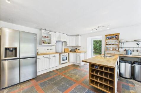 CAM03481G0-PR0110-STILL028