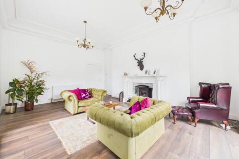 CAM03481G0-PR0110-STILL008