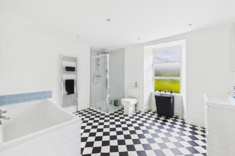 CAM03481G0-PR0110-STILL015