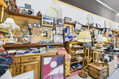 CAM03481G0-PR0119-STILL002