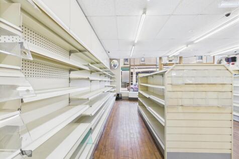 CAM03481G0-PR0106-STILL015