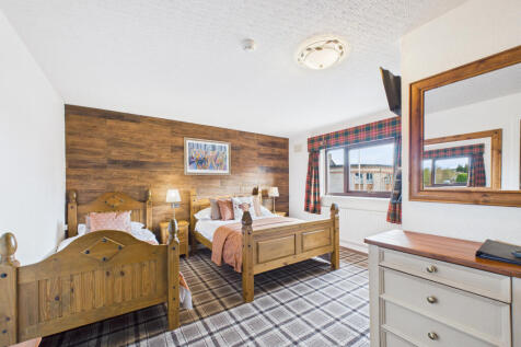 CAM03185G0-PR0124-STILL006