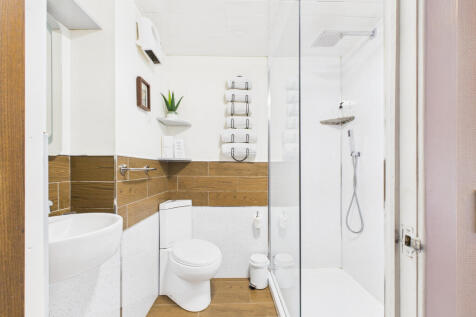 CAM03185G0-PR0124-STILL012