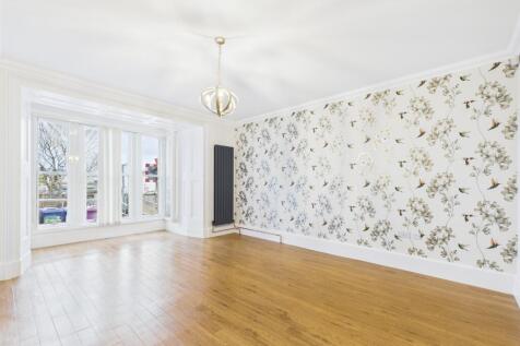 CAM03185G0-PR0125-STILL007