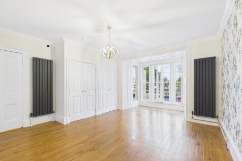 CAM03185G0-PR0125-STILL010