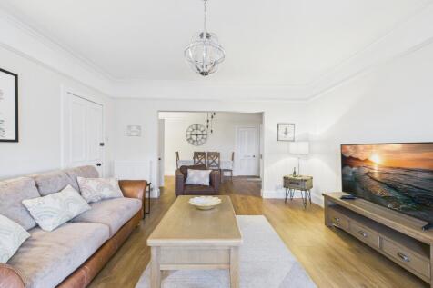 CAM03481G0-PR0121-STILL033