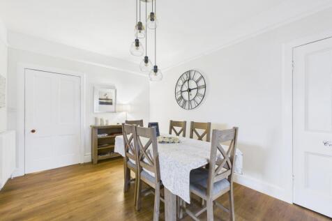 CAM03481G0-PR0121-STILL034