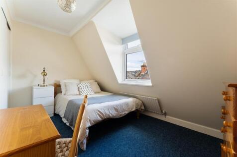 42 Clifton Road-5.jpg