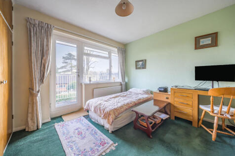 Bed 2 Balcony