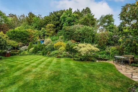Flat Lawn