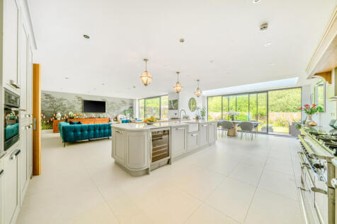 Kitchen/Dining