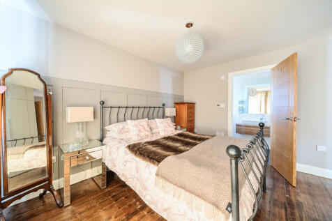 Bed 3 Panelling