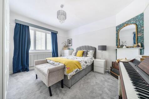 Pretty Bedroom