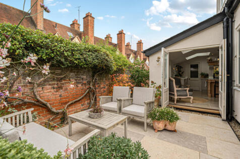 Landscaped Courtyard