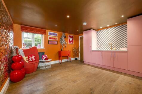 Bar/Games Room
