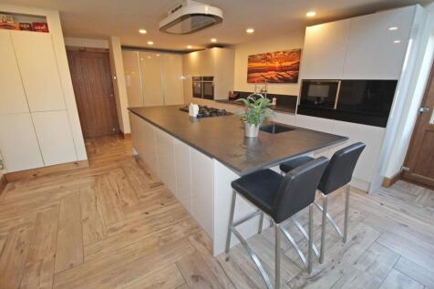 Kitchen/family  room