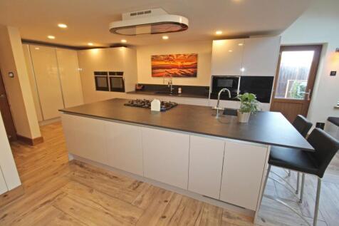 Kitchen/family  room