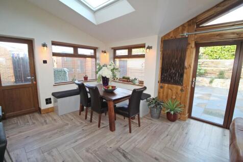Kitchen/family  room