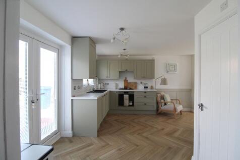 Kitchen Dining Area