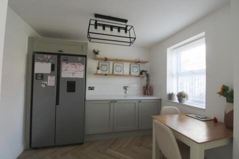 Kitchen Dining Area