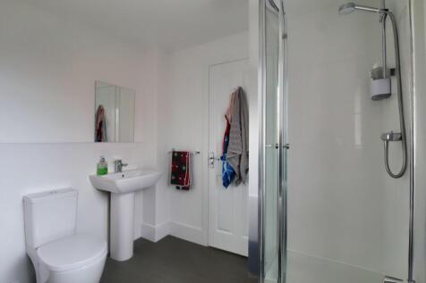 Family Bathroom/WC
