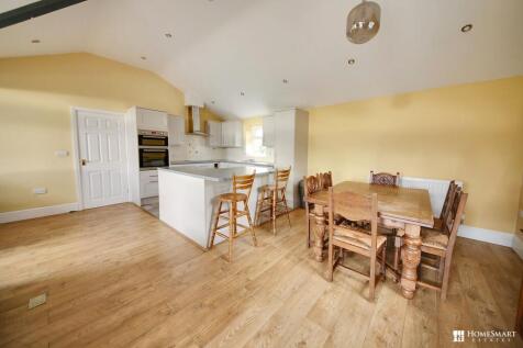 Kitchen Dining Area