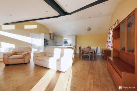 Living Dining Area