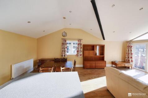 Living Dining Area