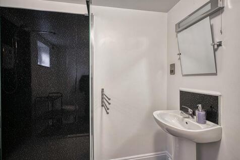 Shared Bathroom (four in total)