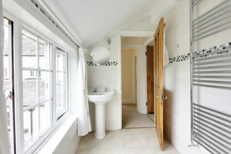 Bathroom First Floor