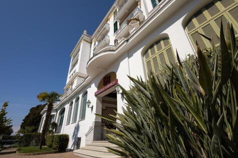 Front of the buildin