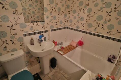 BATHROOM/W.C