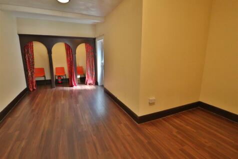 PRIVE FLOOR SPACE