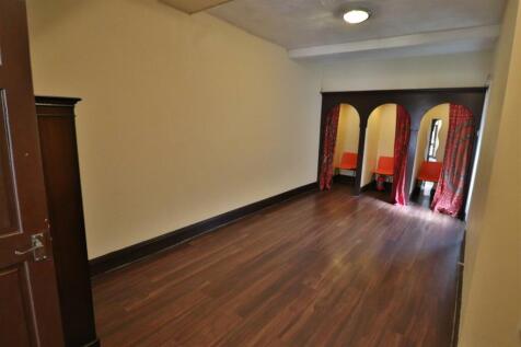 PRIVE FLOOR SPACE