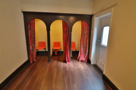 PRIVE FLOOR SPACE