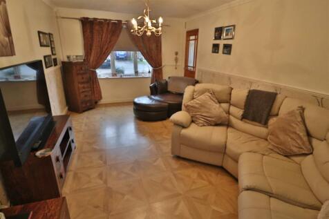 FAMILY LOUNGE