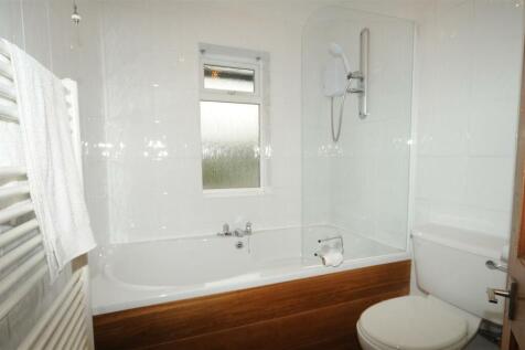 BATHROOM/W.C