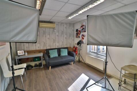 STUDIO