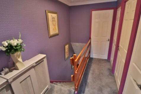 FIRST FLOOR LANDING
