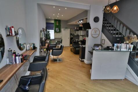 OPEN PLAN SALON AREA