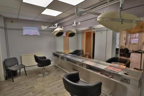 SALON SPACE
