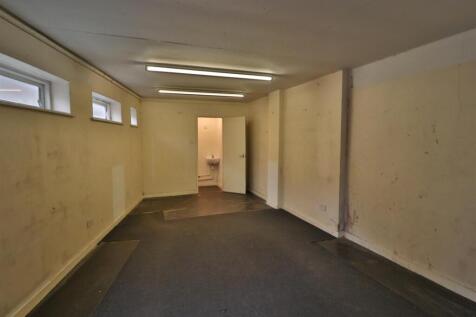 ADDITIONAL ROOM WITH WC