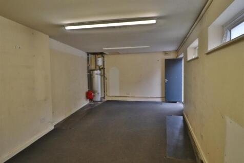 ADDITIONAL ROOM WITH WC