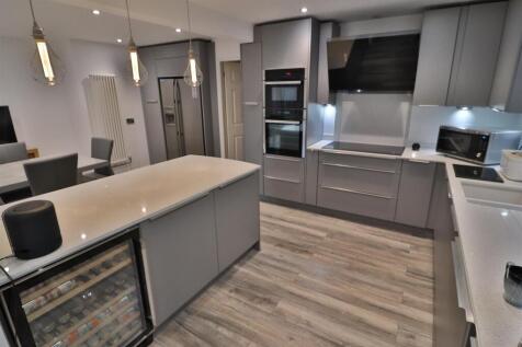 OPEN PLAN DINING KITCHEN