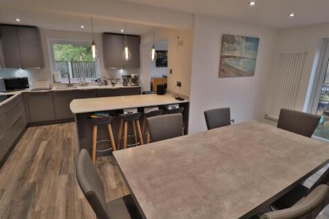 OPEN PLAN DINING KITCHEN