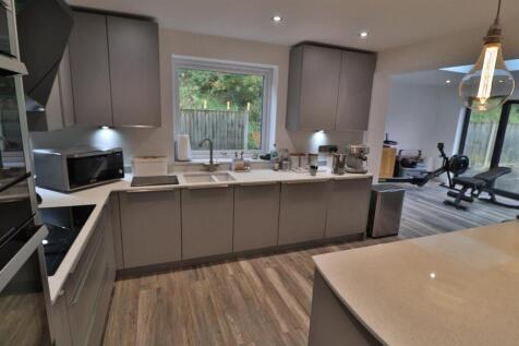 OPEN PLAN DINING KITCHEN