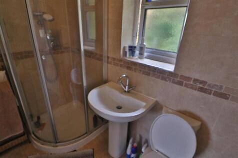 ENSUITE SHOWER ROOM