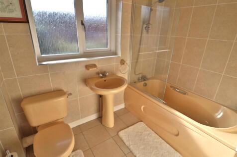 BATHROOM/W.C