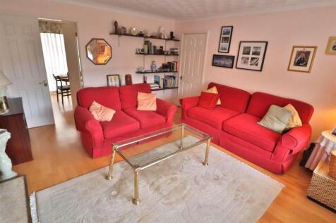 FAMILY LOUNGE